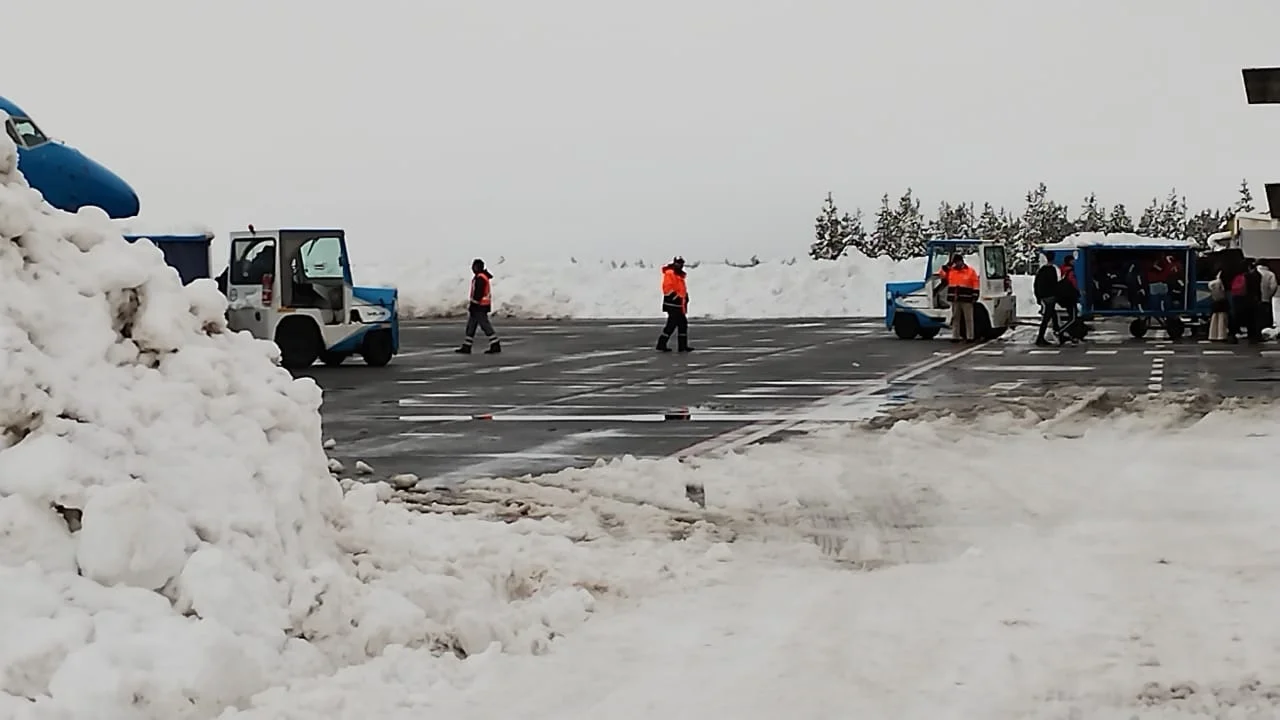 Llegaron dos vuelos: Cómo opera el Aeropuerto de Esquel luego de las cancelaciones