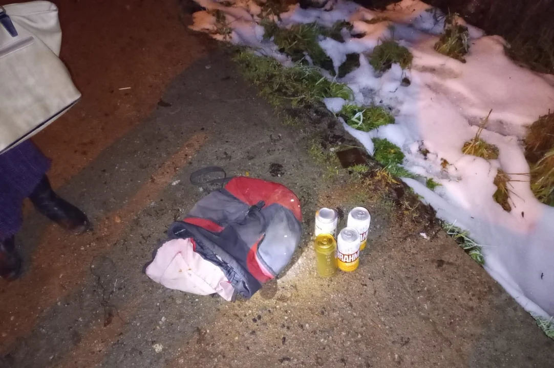 Policía sorprendió a un grupo robando en un kiosco y detuvo a una joven
