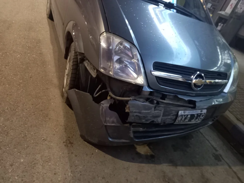 Chocó, siguió su camino y encontraron el auto estacionado en el centro 