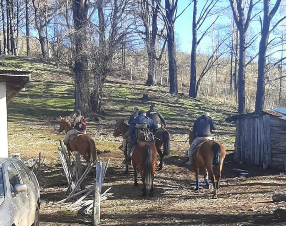 Sumaron drones y buzos a la búsqueda de Cretton en El Maitén