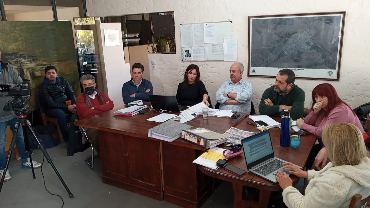 Debate tenso en el concejo por la concesión del cementerio