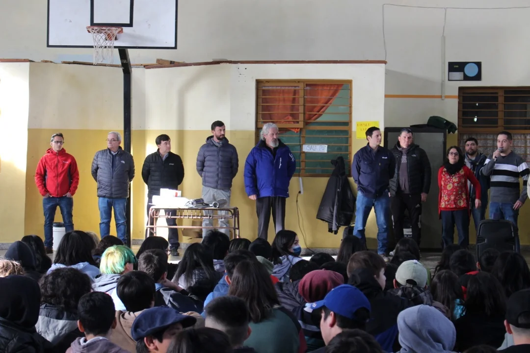 La Escuela 740 firmó un convenio de cooperación con la Coop 16