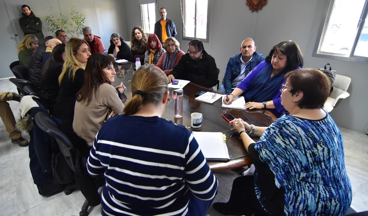La ministra de Salud recibió a los gremios y acordaron la apertura de la COPICS