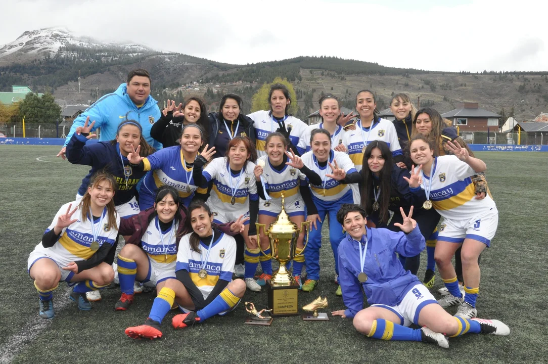 Belgrano de Esquel es tricampeón del torneo femenino