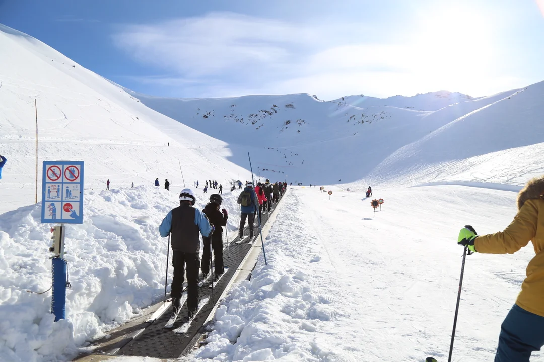 La Hoya extiende su temporada de esquí para disfrutar al máximo de la mejor nieve