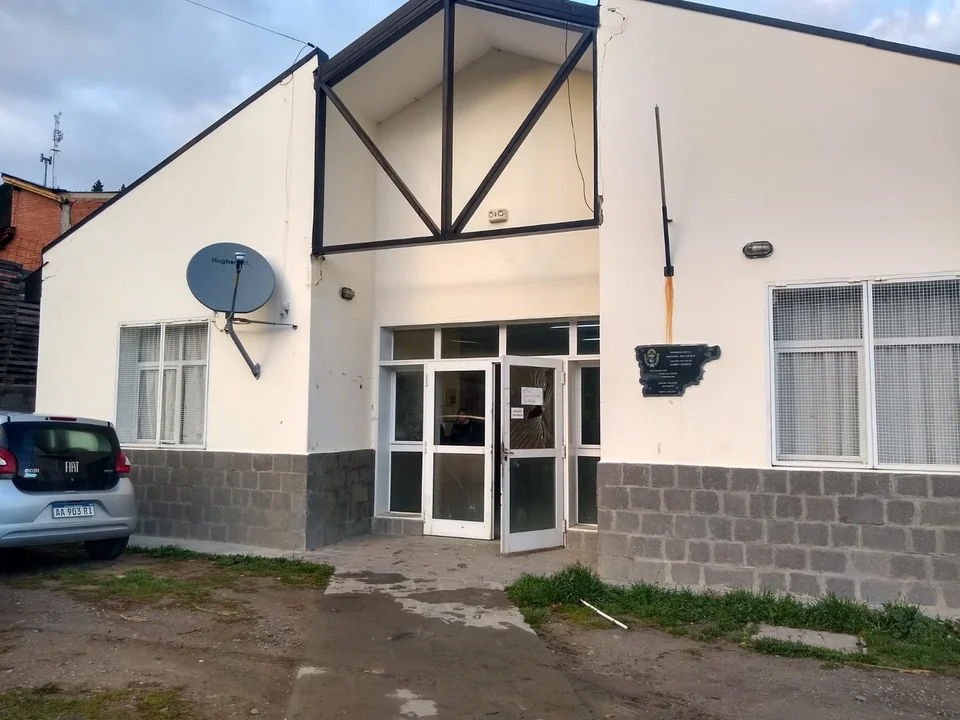 Dañaron vidrios del CAPS del barrio Ceferino