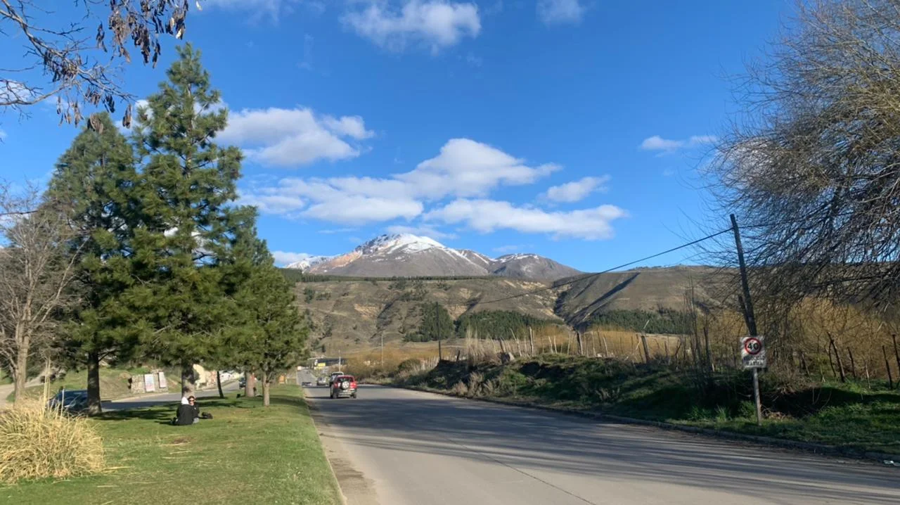 Domingo a pleno con sol y buen clima en Esquel