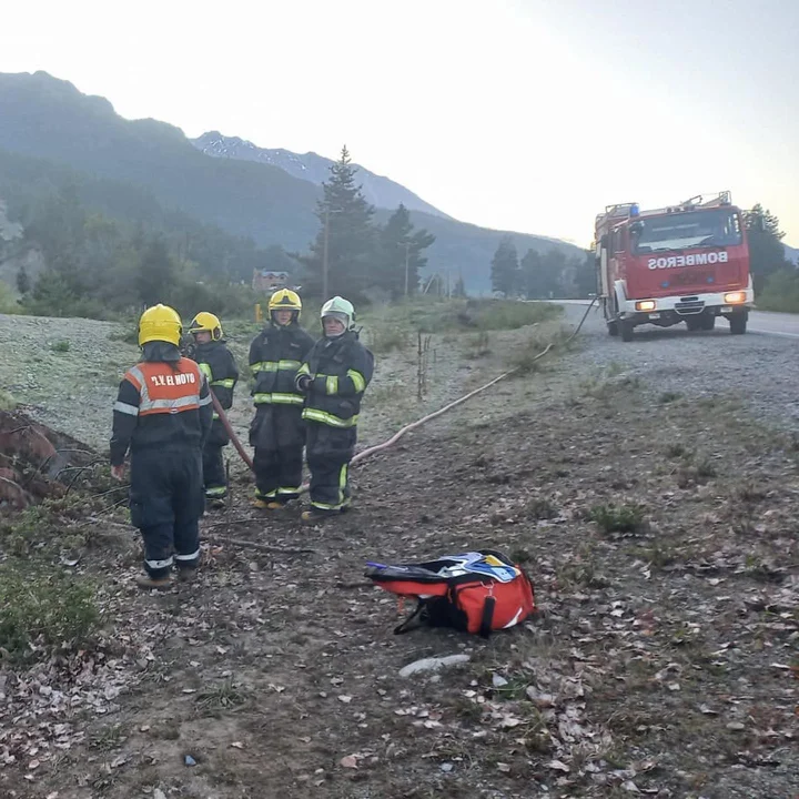 Un hombre hospitalizado por un vuelco cerca de El Pedregoso