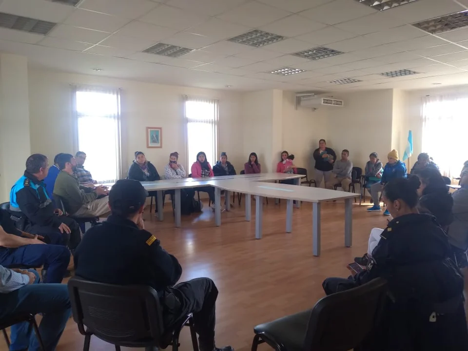 Trevelin: Ingram se reunió con vecinos que ocupan tierras en el Parque Industrial