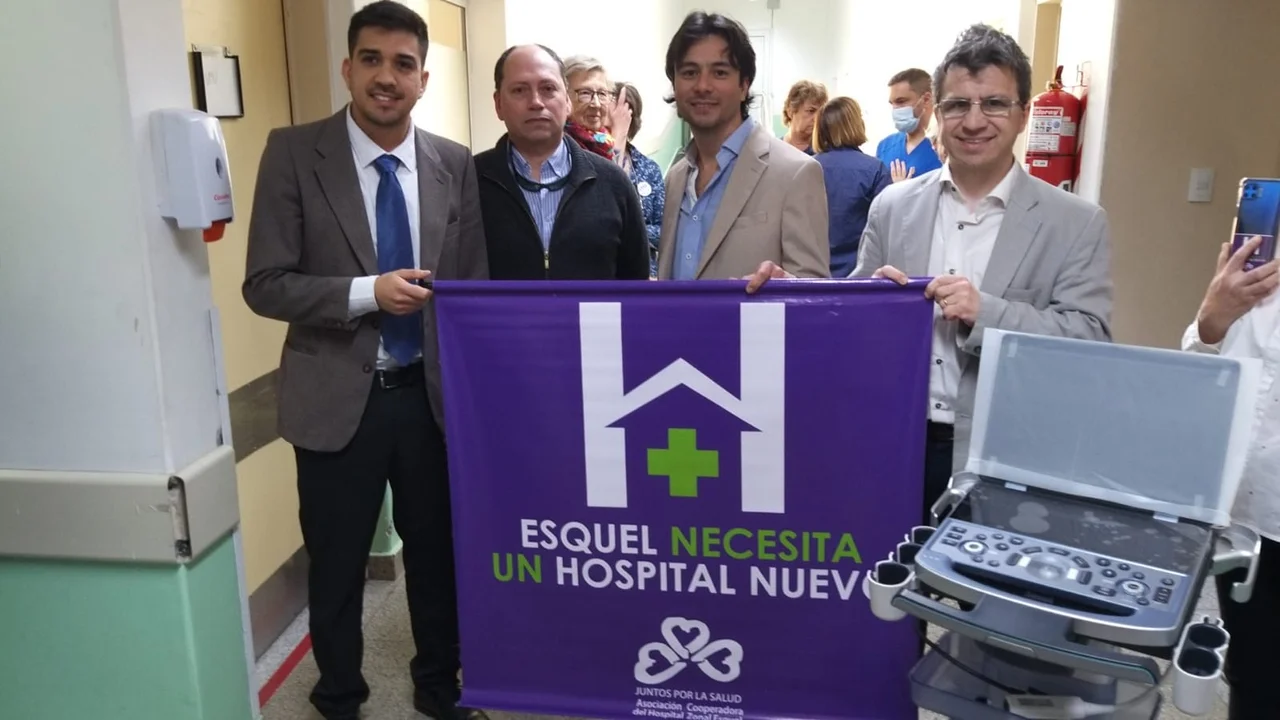 Siguen los logros: La Cooperadora del Hospital entregó un Ecógrafo portátil
