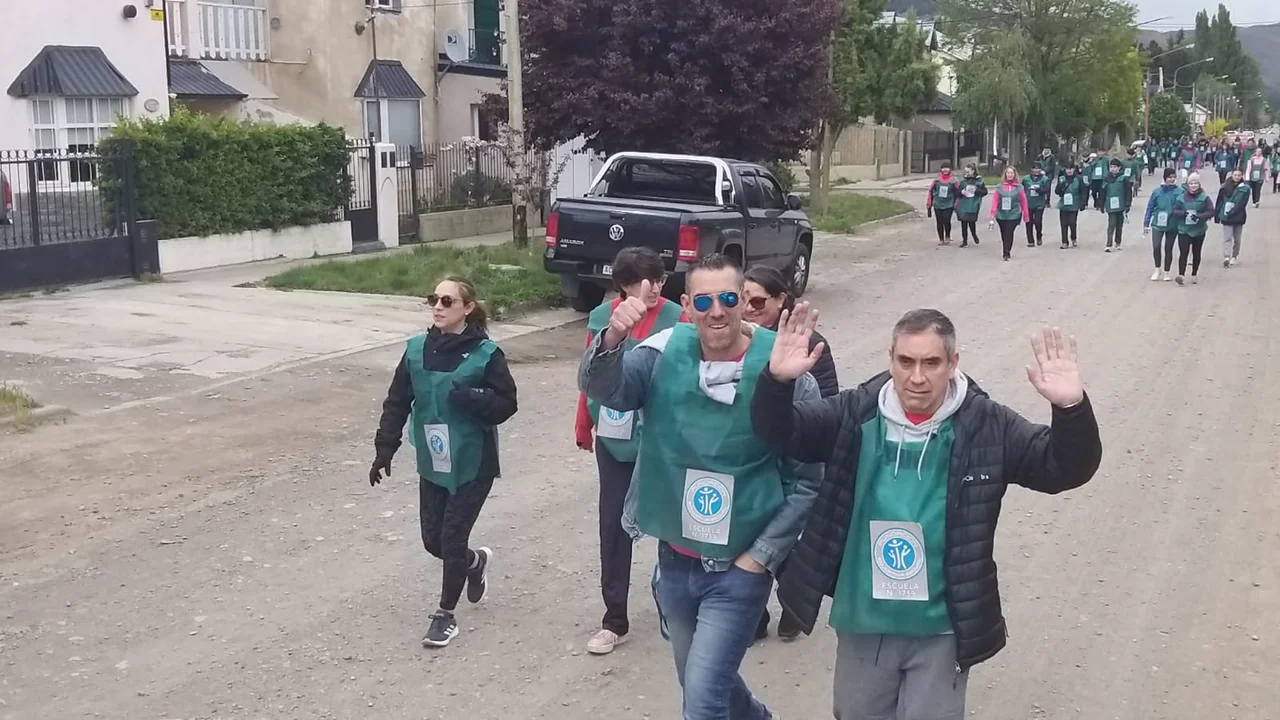 Gran participación en la Caminata Solidaria a beneficio de la Cooperadora del Hospital