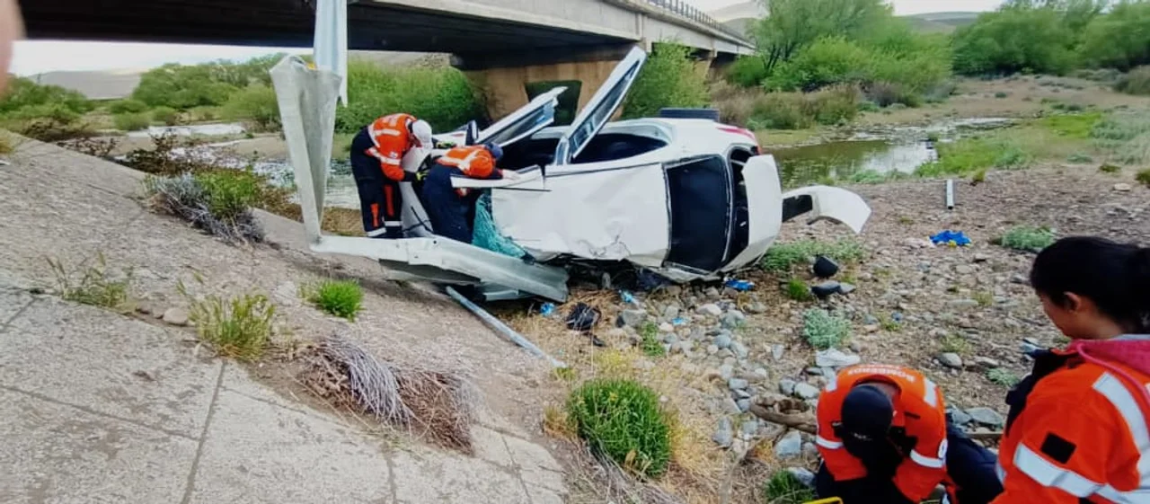 Un muerto y tres heridos en un vuelco en la ruta entre Tecka y Esquel