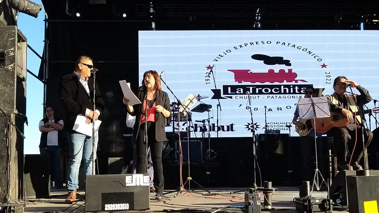 Con la presentación de Los Palmeras, La Trochita celebra su centenario