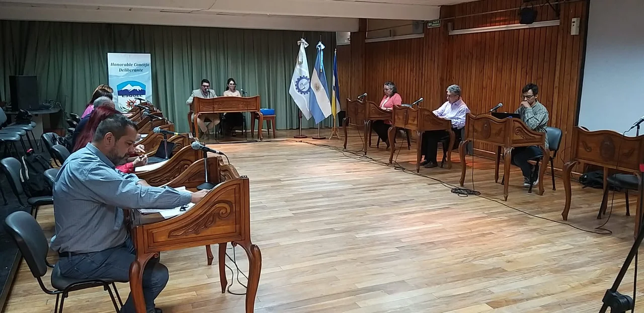 Con mayoría oficialista se aprobó el presupuesto municipal de Esquel
