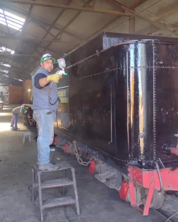 Renuevan una locomotora de "La Trochita" y volverá a rodar en El Maitén