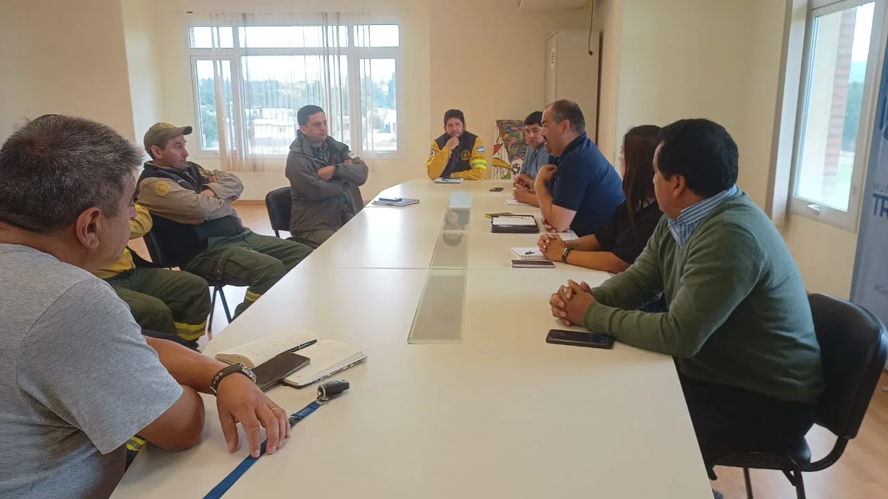 Instituciones de Trevelin coordinan acciones para el combate de incendios forestales