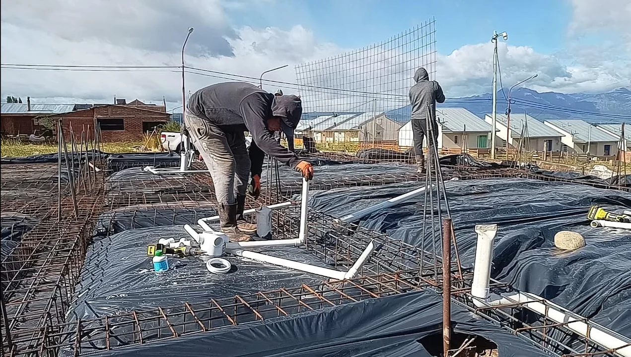 Avanza la construcción de viviendas en Trevelin, Lago Rosario y Sierra Colorada
