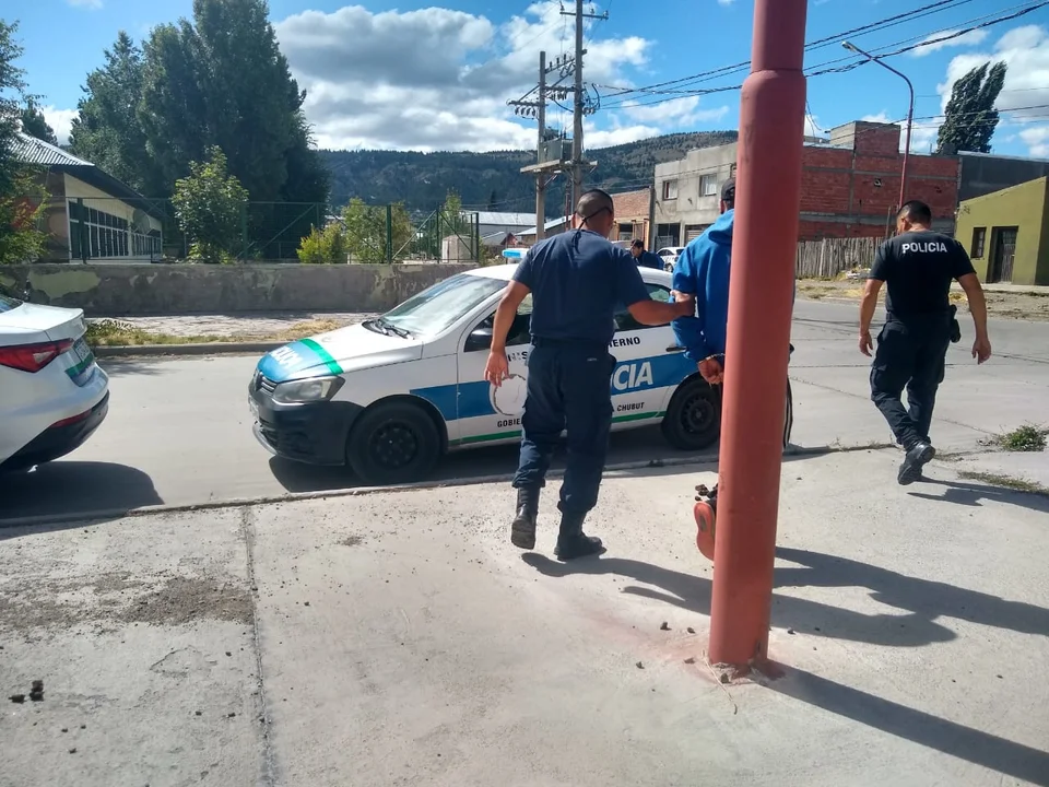 Lo detuvieron en Esquel por un pedido de captura en Buenos Aires