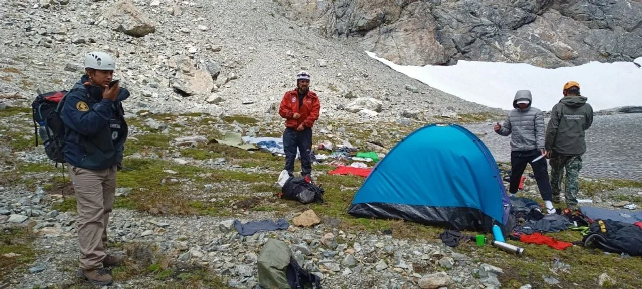 Rescataron a cinco turistas israelíes que estaban perdidos en un cerro de Bariloche