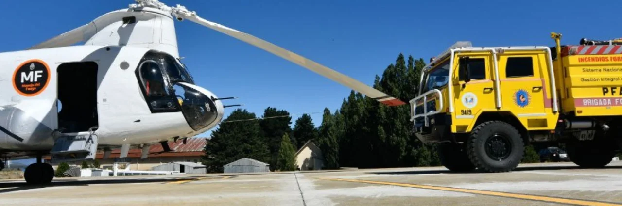 El Gobierno Nacional envió brigadistas y helicóptero Chinook para combatir los incendios en Chile