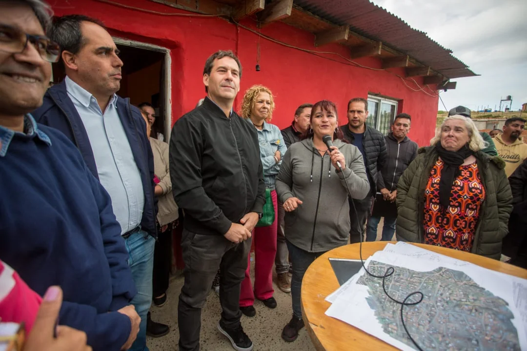 Luque se reunió con vecinos de la zona norte de Comodoro para avanzar con servicios básicos