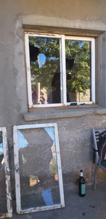 Violento enfrentamiento entre familias terminó con un herido, daños y una tumbera secuestrada