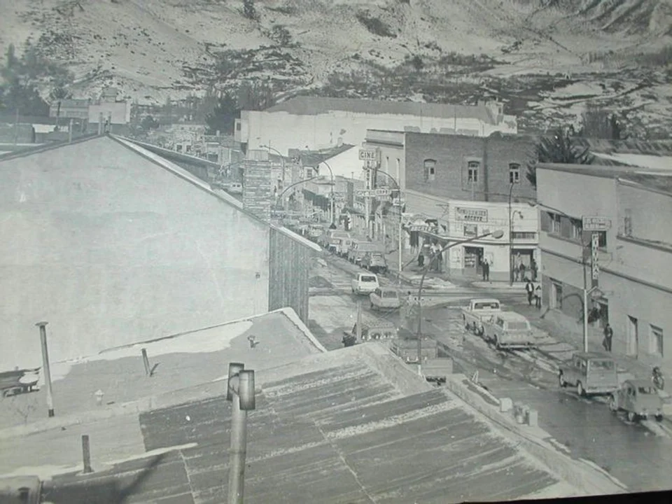 Antigua vista de la calle 25 de mayo