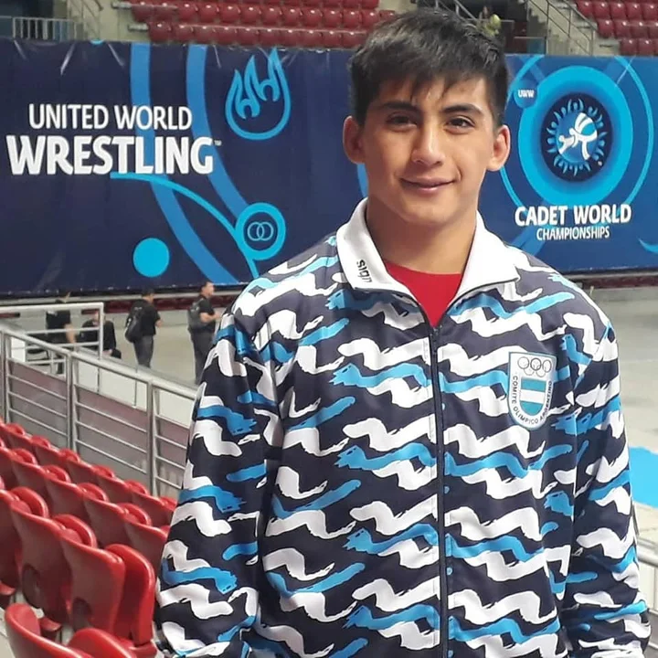 Lucha: David Almendra compite en Europa