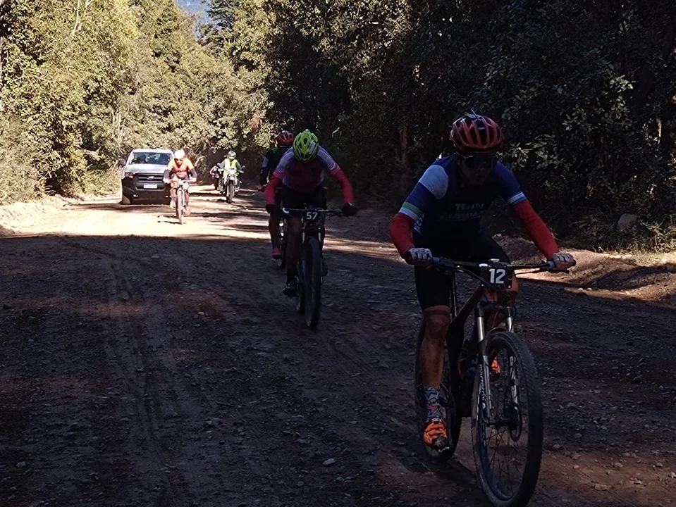 30° Doble Lago Futalaufquen: Aga y Delgado ganaron la primera etapa de la competitiva