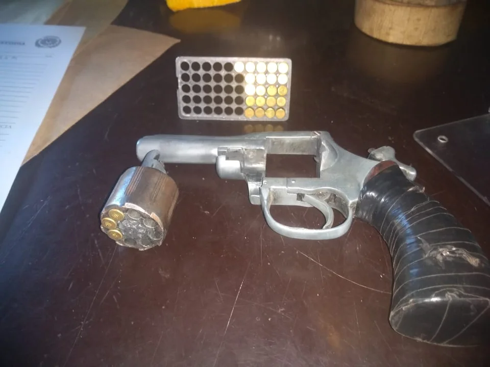 Allanamiento en Cerro Centinela: secuestraron elementos robados y un arma de fuego