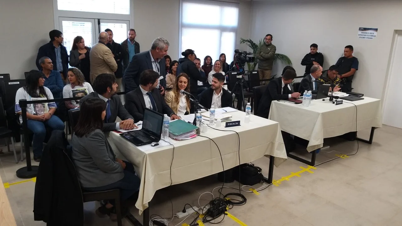 Doce jurados iniciaron su participación en el juicio por el homicidio de Gastón Gibbon
