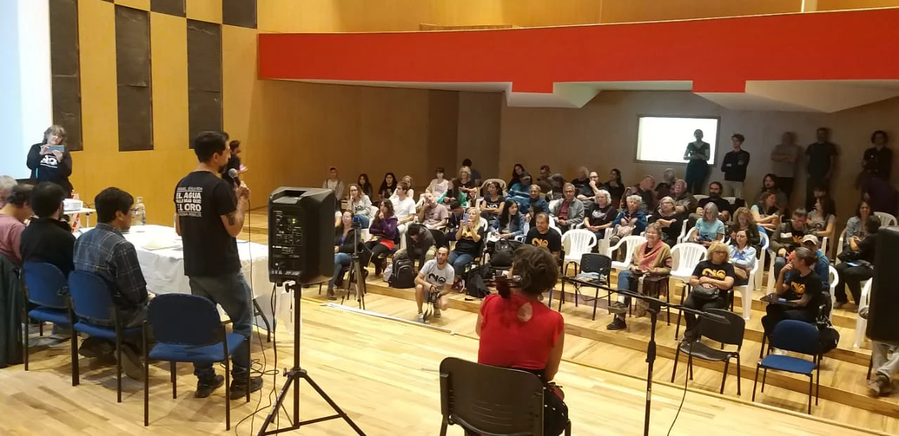 Mesa de periodismo: el rol de los medios durante el proceso del No a la Mina