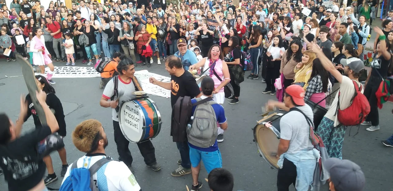 "20 años de pie": Esquel salió nuevamente a la calle para decir No a la Mina