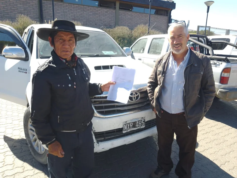 Provincia entregó aportes a productores caprinos de Gualjaina
