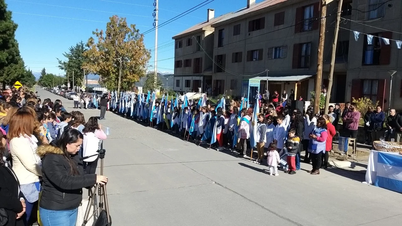 Emotivo acto esquelense en homenaje a los Héroes de Malvinas 