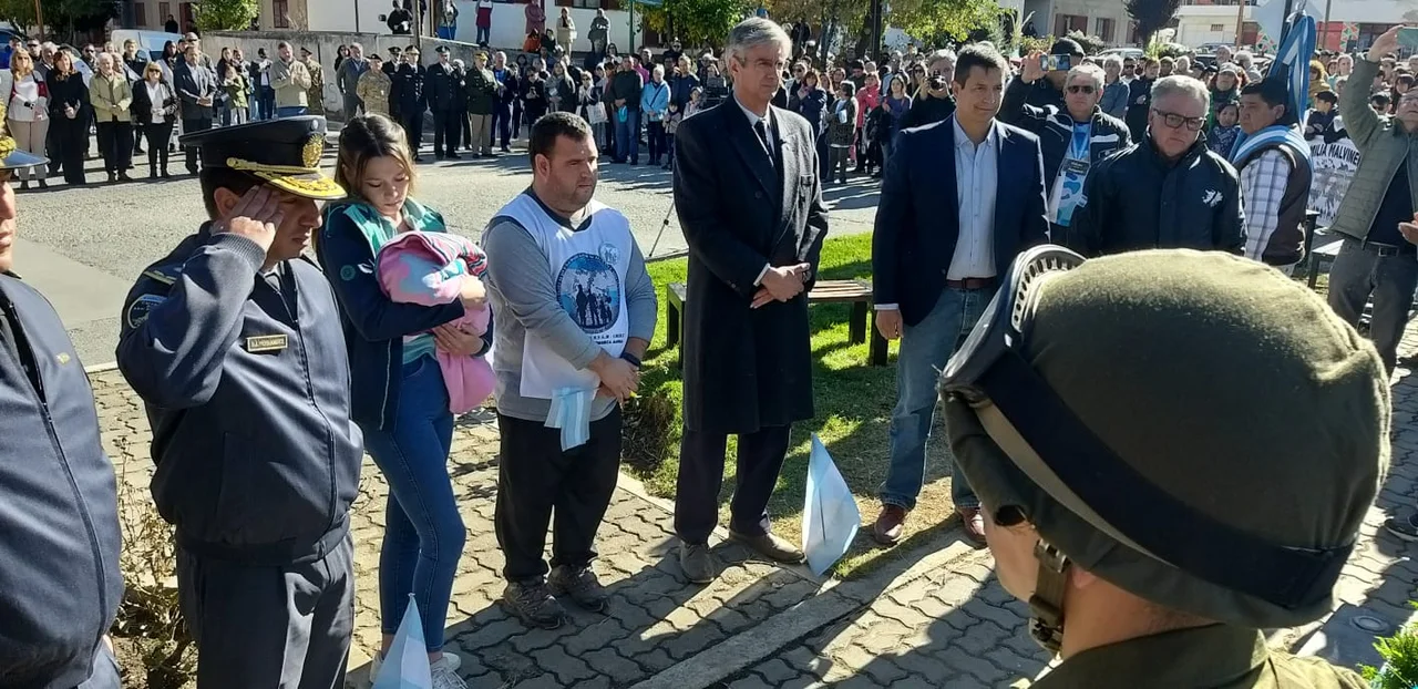 Emotivo acto esquelense en homenaje a los Héroes de Malvinas 