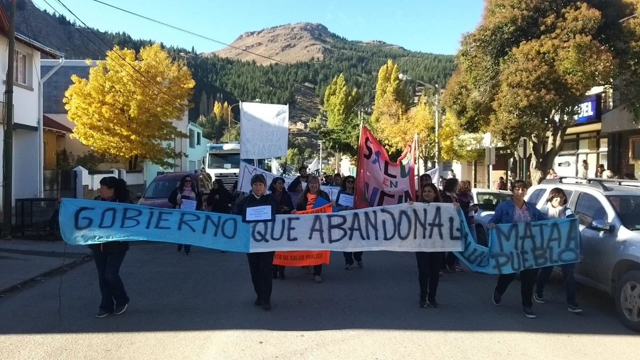 Trabajadores del Hospital de Esquel convocan a una "Pueblada" por la salud