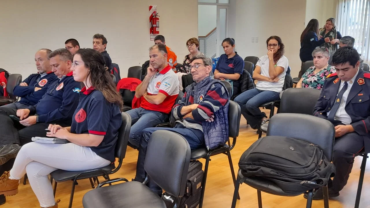 La Federación Chubutense de Bomberos Voluntarios se reunió con el presidente del Consejo Nacional
