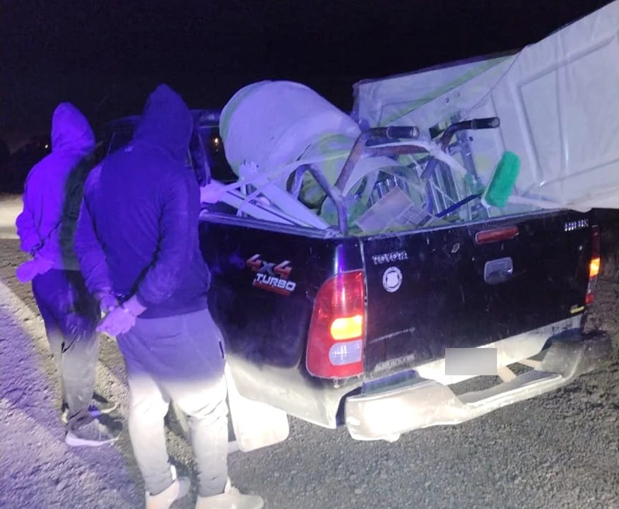 Robo de materiales: Se llevaban hasta la hormigonera y fueron sorprendidos por la policía 