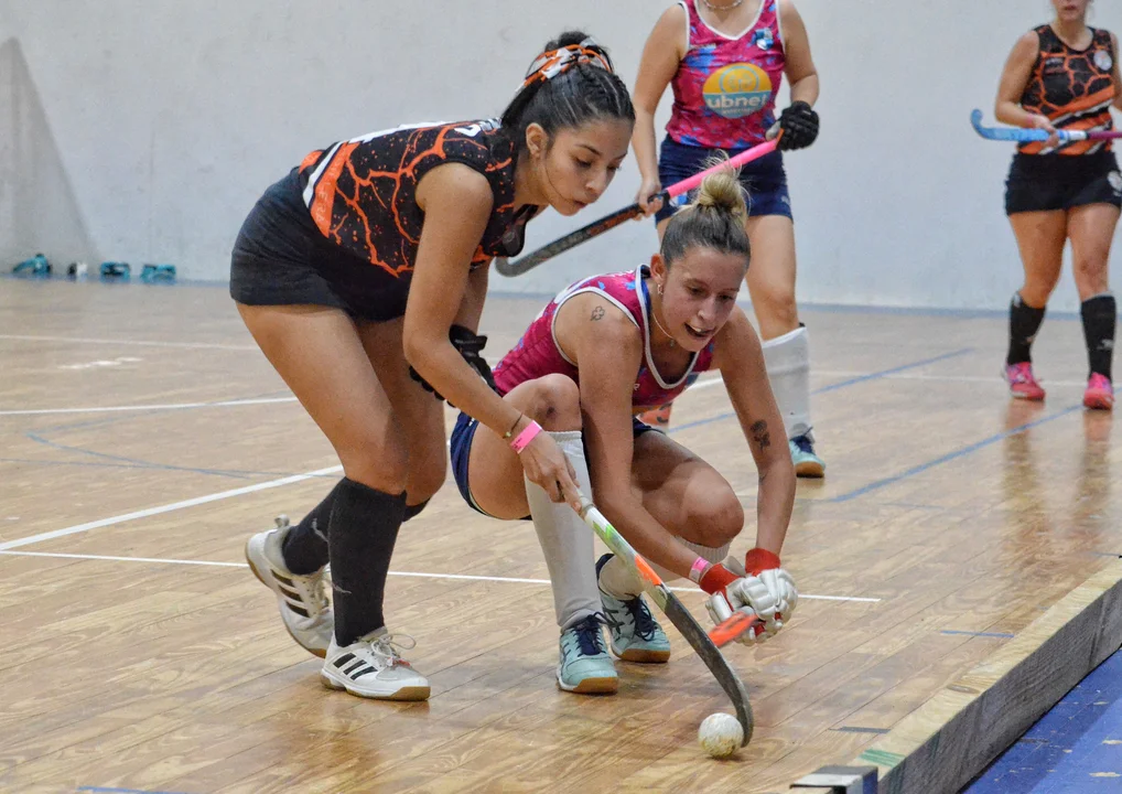 Hockey: El Club Cordillerano Esquel juega el Torneo Apertura en Bariloche