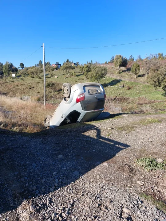Volcó un auto en la ruta 259 a la altura de los viñedos