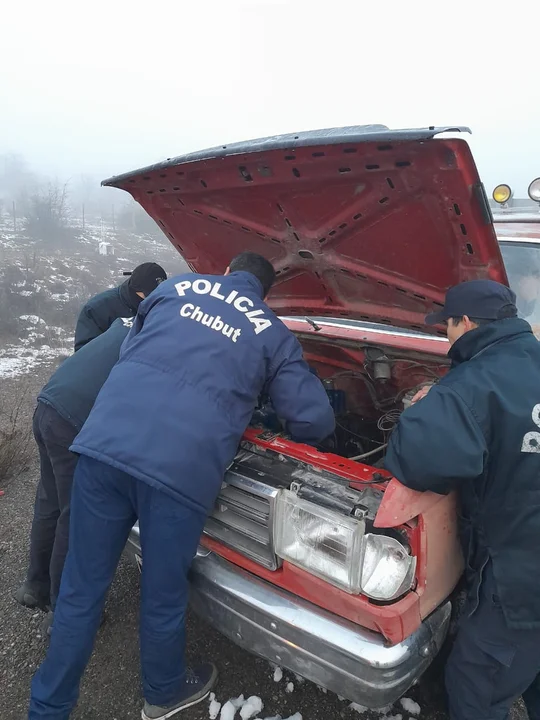 La policía realizó amplios controles de tránsito y de talleres mecánicos en Corcovado