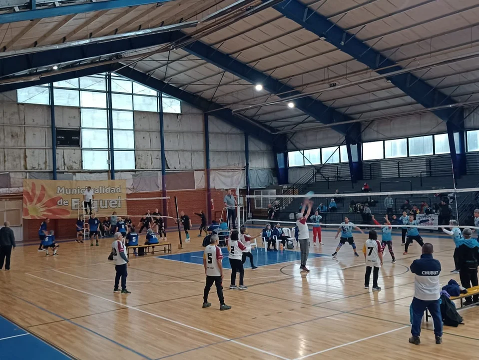 Más de 200 adultos mayores participan del Torneo Nacional Abierto de Newcom