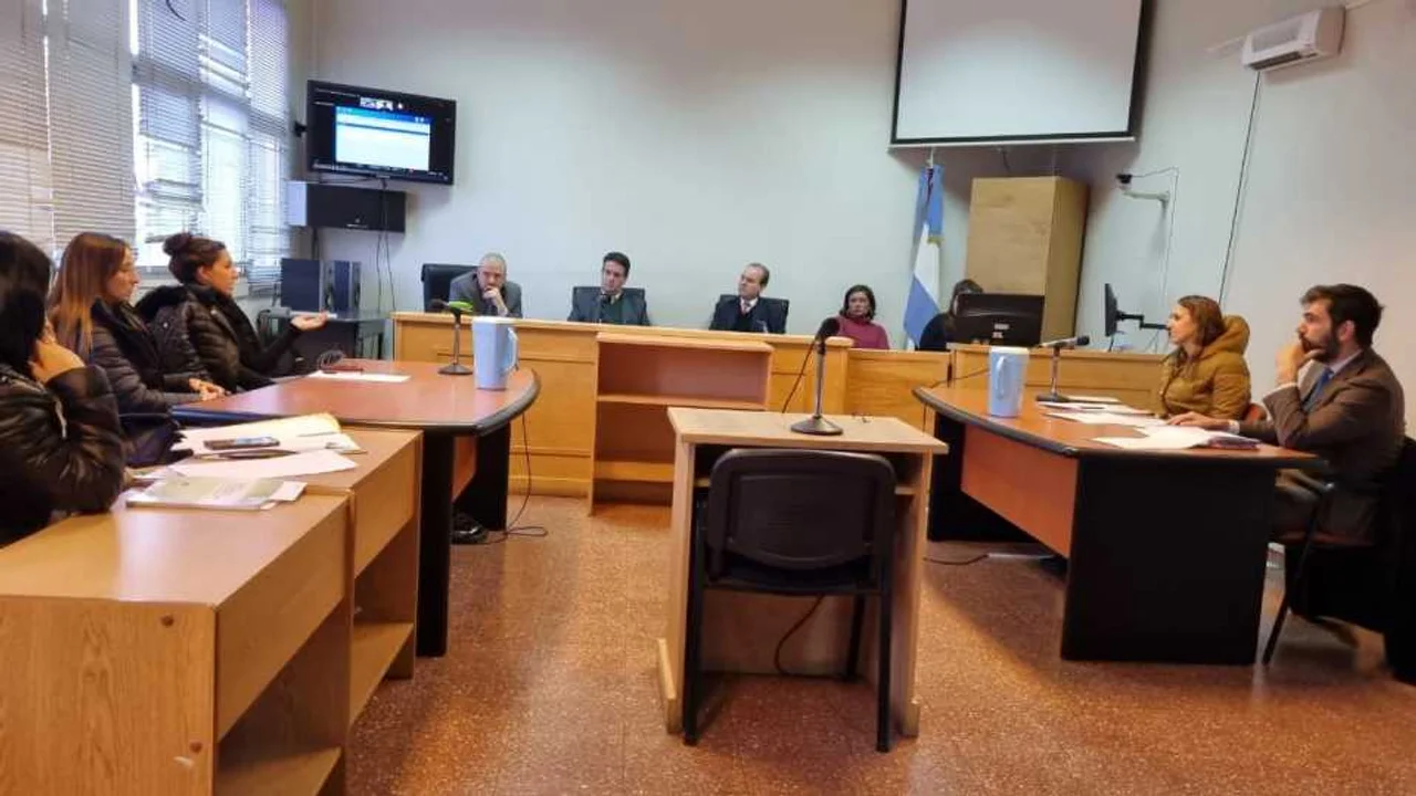 Primer juicio mixto: Juzgarán a cinco policías acusados de realizar un allanamiento ilegal