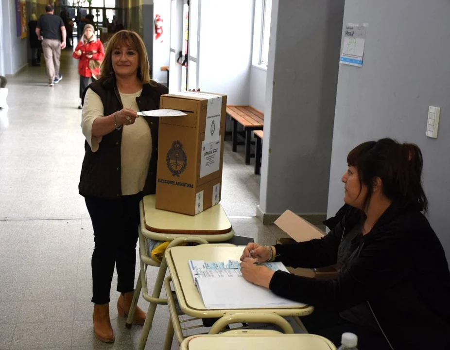 Fabiana Vázquez “estamos un día mas celebrando la democracia”