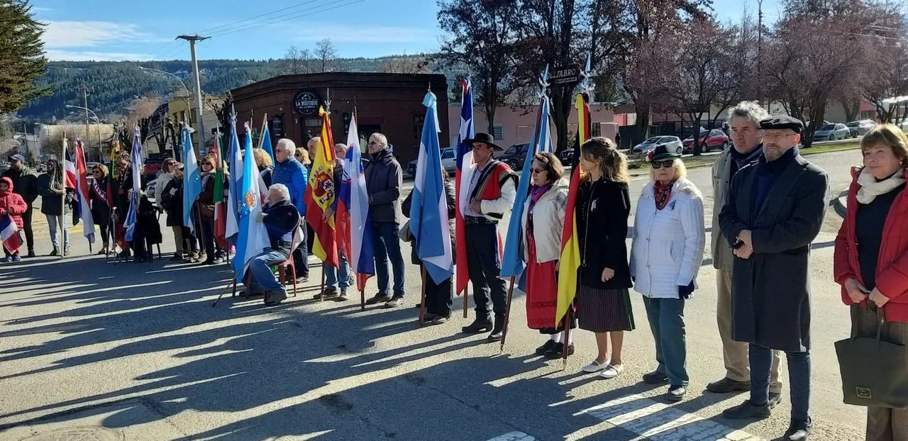 Esquel celebró el Día del Inmigrante con reconocimientos y distinciones