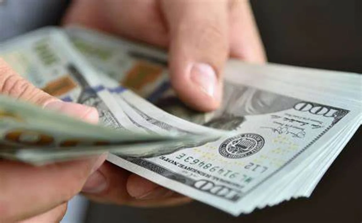 El gobierno aumentó y unificó los dólares Qatar, tarjeta y solidario: cuál es el nuevo valor