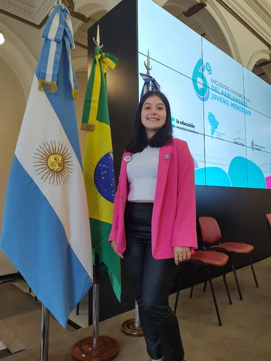 Estudiante de El Maitén representó al país en el Parlamento Juvenil del Mercosur