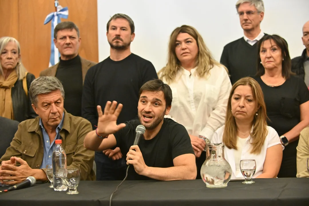 El gobernador electo de Chubut denunció una serie de irregularidades en el ámbito legislativo