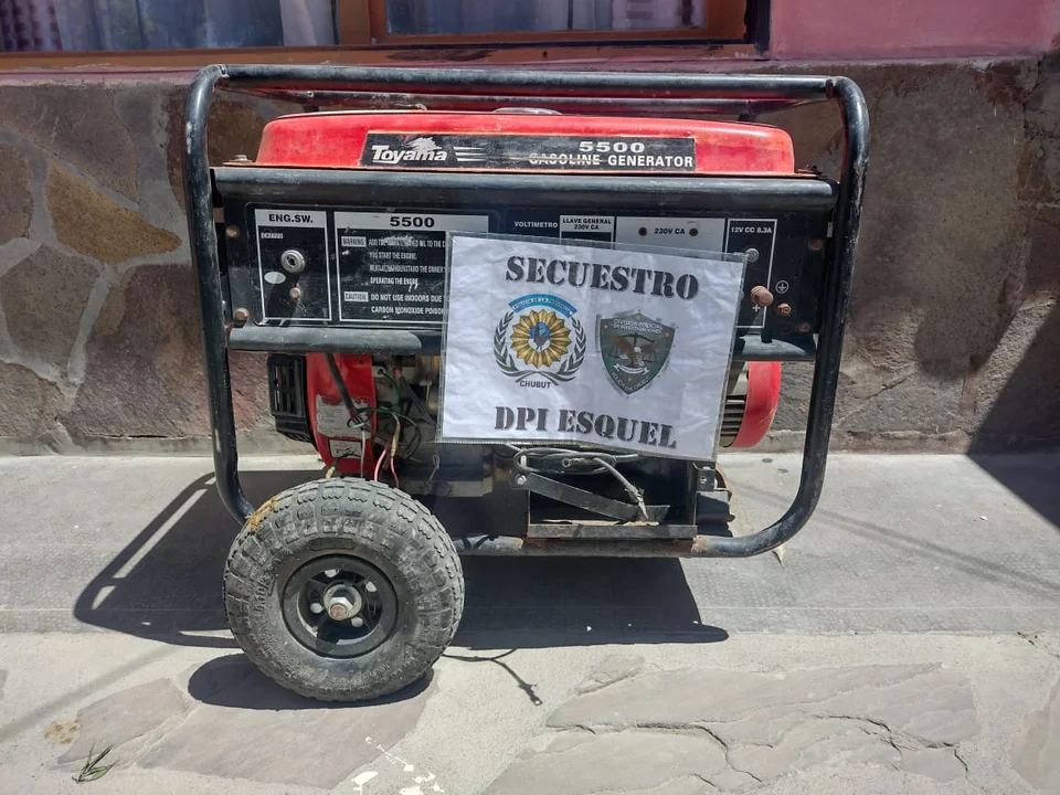 Le sustrajeron el grupo electrógeno y horas después la policía lo recuperó